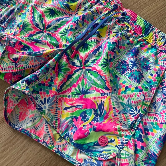 Lilly Pulitzer Luxletic Run Around Shorts in Dancing on the Deck - Picture 3 of 4